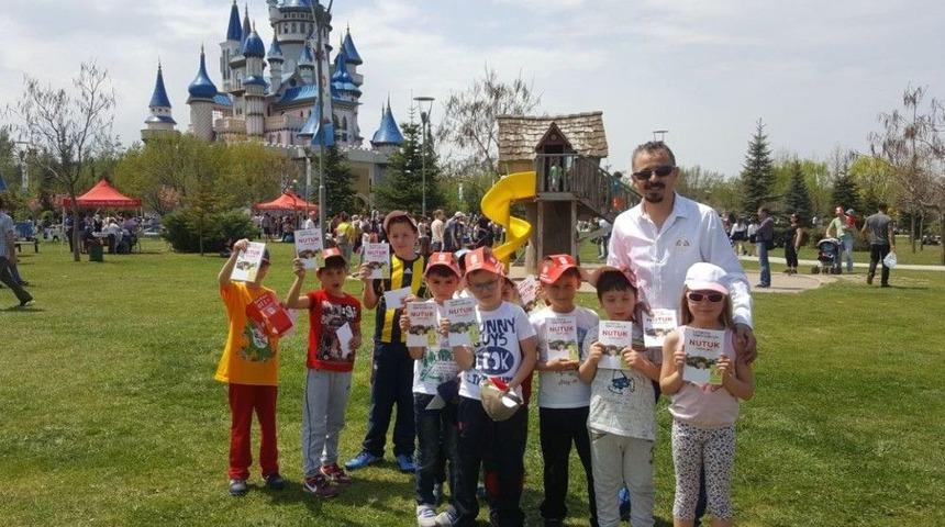 Bin 128 Adet Nutuk, &Ccedil;ocuklarla Buluşturuldu