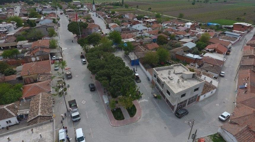 Saruhanlı&rsquo;ya 102 Bin 283 Metrekarelik Kilit Parke Taşı D&ouml;şendi