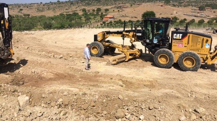 Yunusemre Belediyesinden Maldan&rsquo;a Futbol Sahası