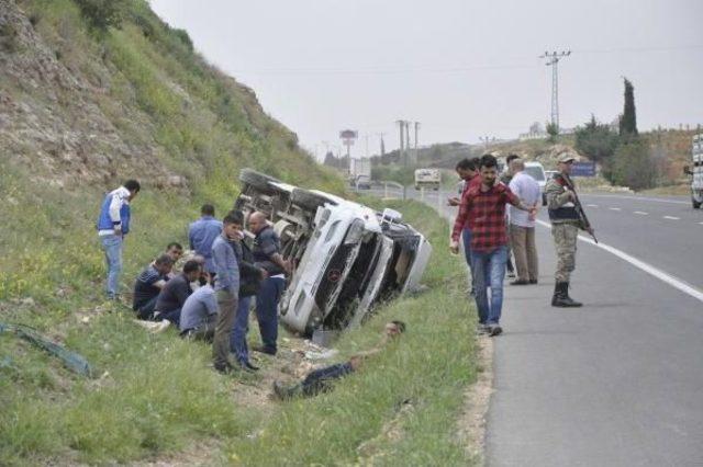 Gaziantep'te Minibüs Devrildi: 7 Yaralı