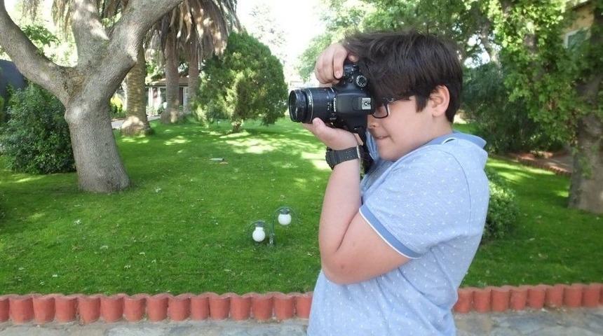 Burhaniye&rsquo;de K&uuml;&ccedil;&uuml;k Enes Fotoğraf Sergisi A&ccedil;tı