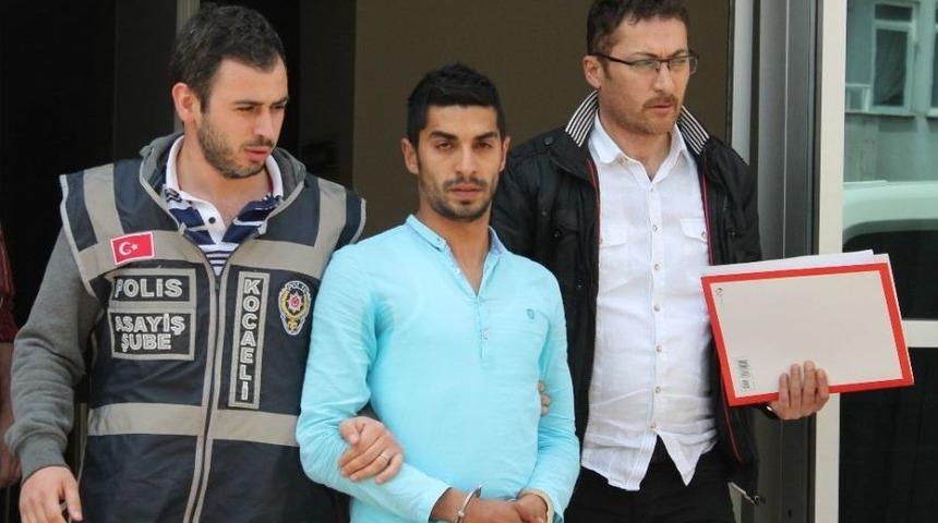 Babasını İntikamını Almak İ&ccedil;in Husumetlisini Vurdu