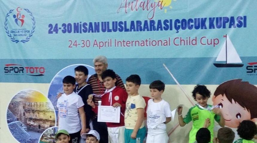 "23 Nisan &Ccedil;ocuk Kupası" Pursaklar&rsquo;ın