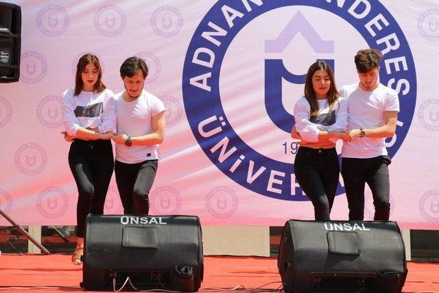 Söke İşletme Fakültesinde Gençlik Festivali