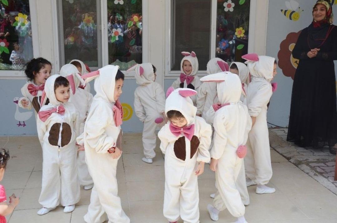 Miniklerin Hazırladığı Sergi A&ccedil;ıldı