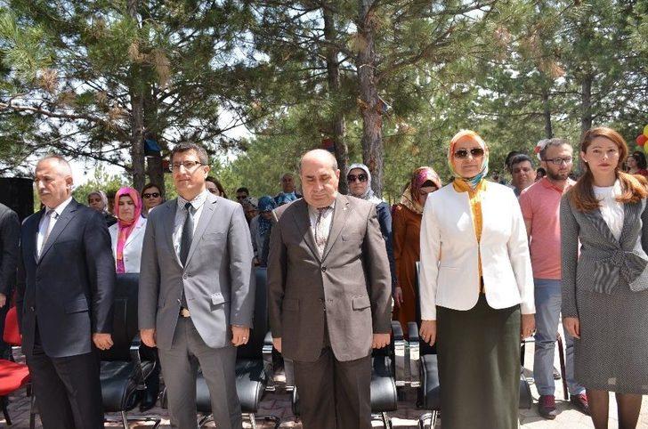 Miniklerin Hazırladığı Sergi Açıldı G2