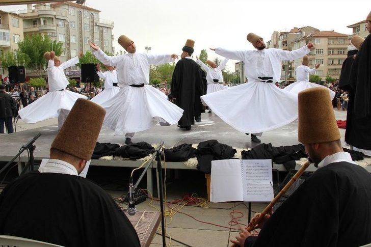 Hz. Mevlana Karaman’dan Temsili Olarak Konya’ya Uğurlandı G4