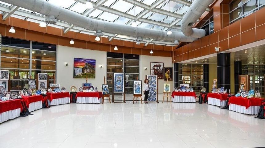 Çini Günleri Sergisi Açıldı