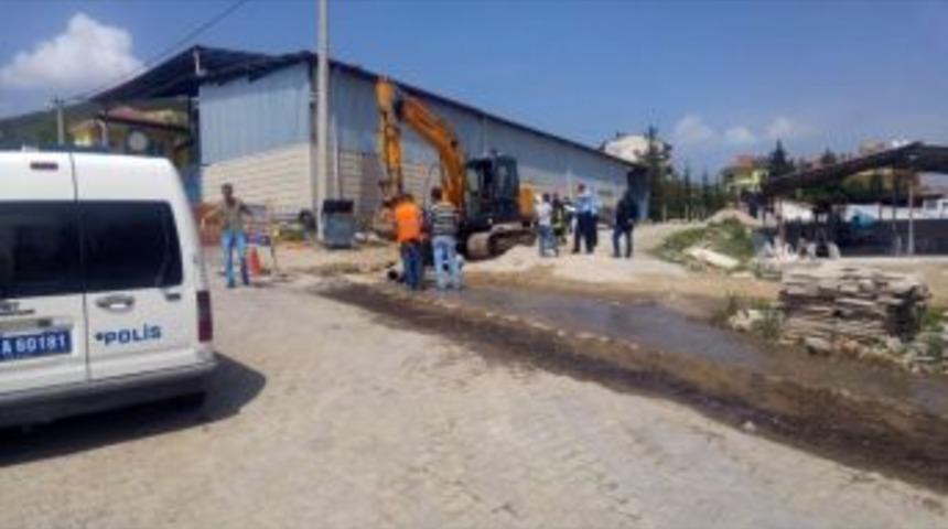 İş&ccedil;inin Ayağı Kep&ccedil;eye Sıkışarak Koptu