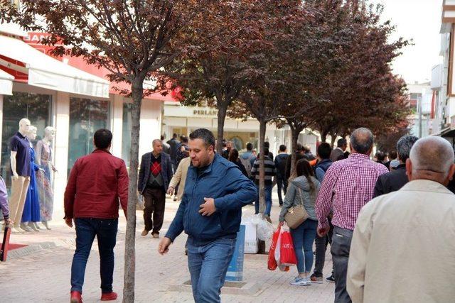 Alacağını Tahsil Etmek İçin Kuyumcuyu Bastı