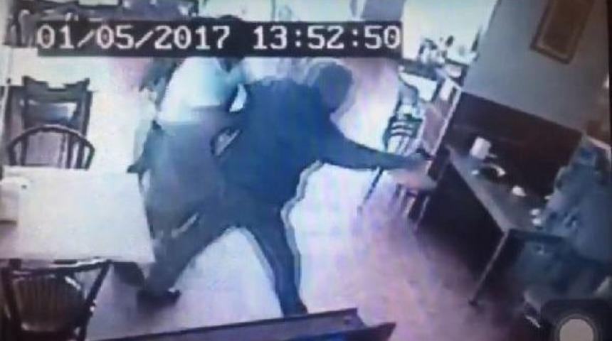 Boşanmak Isteyen Eşe Silahlı Saldırı Kamerada