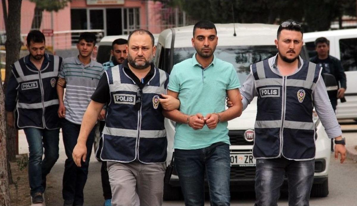 Arkadaşlarını Barıştırmak İstedi, &Ouml;ld&uuml;r&uuml;ld&uuml;