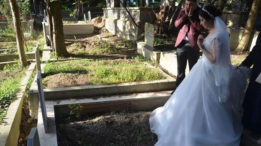 Helallik İ&ccedil;in Nikah Masasından Mezarlığa Gittiler
