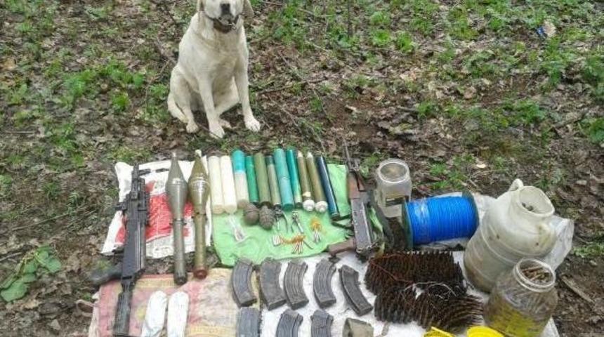 G&uuml;roymak&rsquo;Ta Pkk'ya Ait Iki Sığınakta &Ccedil;ok Sayıda M&uuml;himmat Ele Ge&ccedil;irildi
