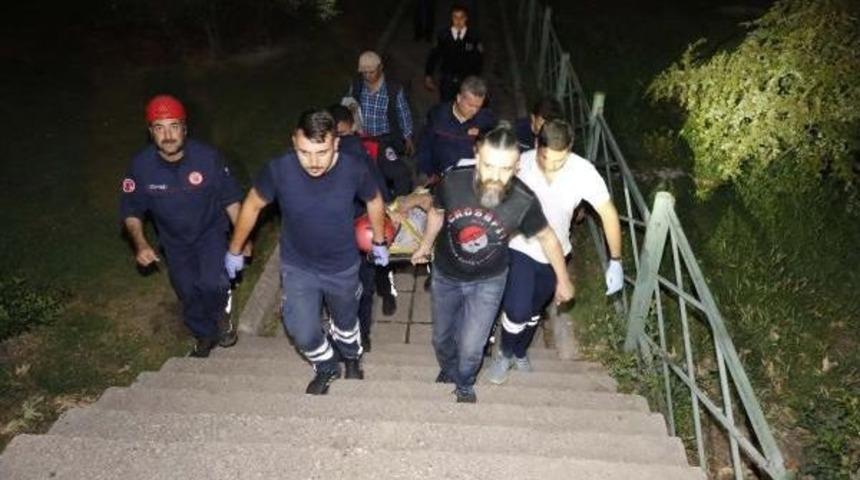 Alkoll&uuml; Kadın, Tuvalet Ihtiyacı I&ccedil;in Gittiği Falezlerden D&uuml;şt&uuml;