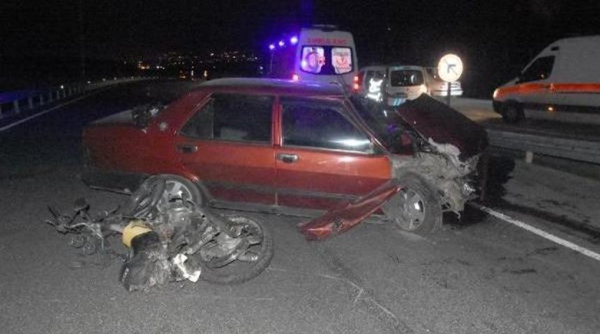 Alkoll&uuml; S&uuml;r&uuml;c&uuml;n&uuml;n &Ccedil;arptığı Motosikletli &Ouml;ld&uuml;