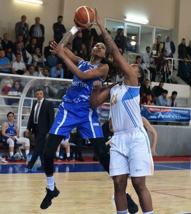 Bornova Beckerspor Final Four’da