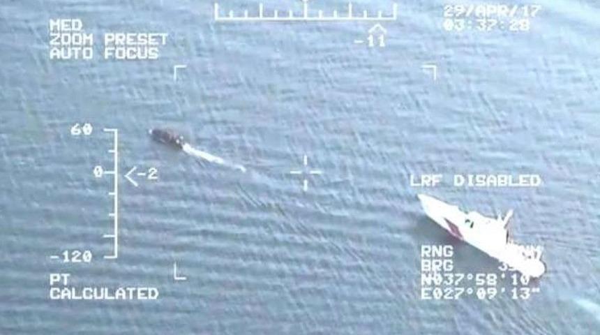 Kuşadası K&ouml;rfezi&rsquo;nde 106 Ka&ccedil;ak G&ouml;&ccedil;men Yakalandı