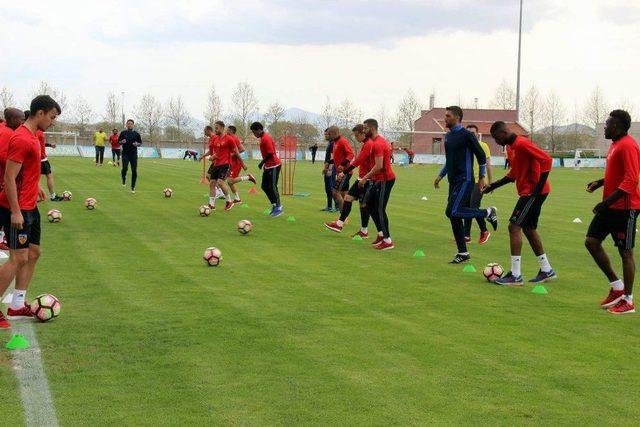 Kayserispor, Trabzonspor Maçı Hazırlıklarına Devam Ediyor