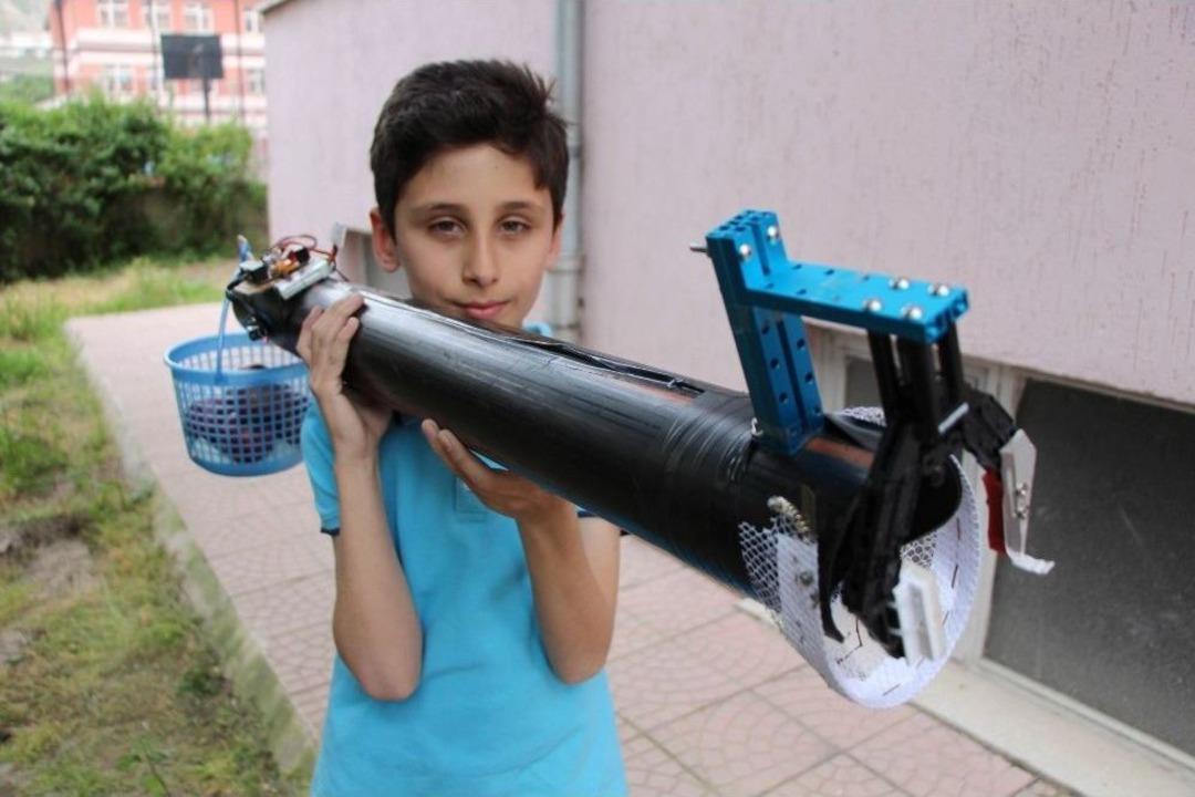 Elindekini G&ouml;ren Roketatar Sandı