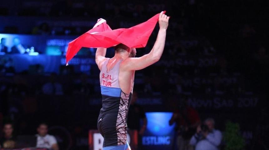 Milli G&uuml;reş&ccedil;iler Atlı Ve Yaşar Avrupa &Uuml;&ccedil;&uuml;nc&uuml;s&uuml;