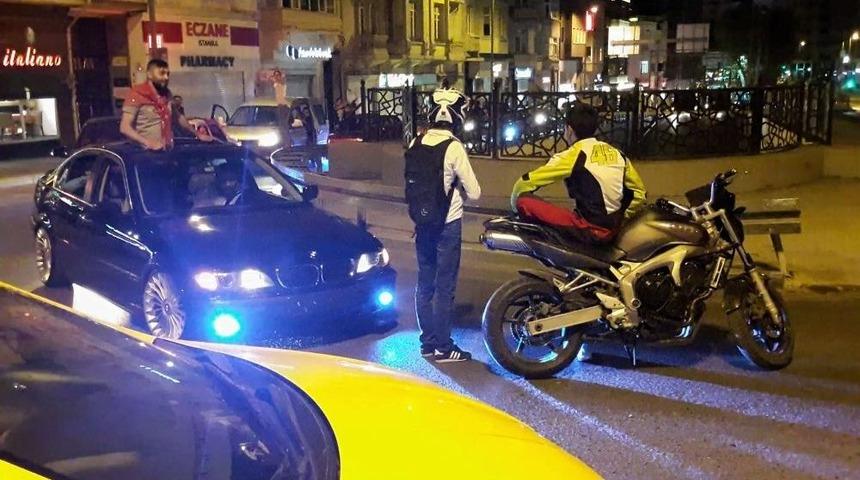 (özel Haber) Asker Uğurlama Konvoyundaki Magandalar İstanbul’u Felç Etti