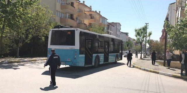 (özel Haber) Otobüsün Kamyonete Çarpma Anı Böyle Görüntülendi