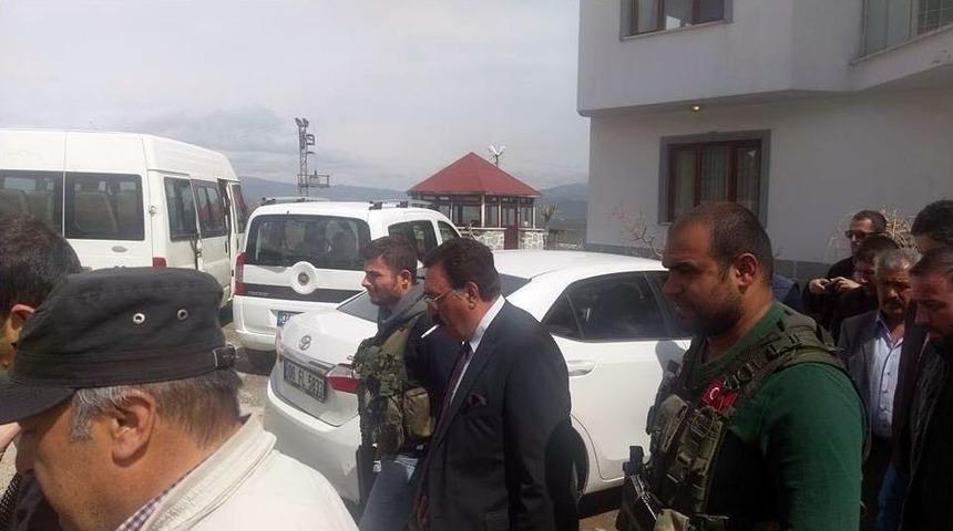 Eski Milletvekili Esat Canan G&ouml;zaltına Alındı