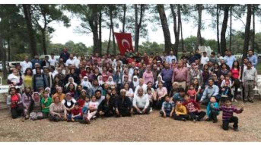 800 Kişilik Aile Piknikte Buluştu
