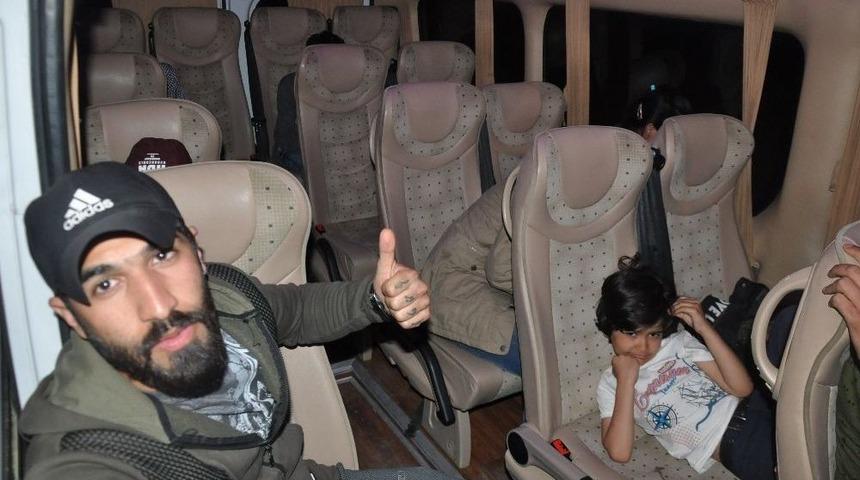 &Ccedil;anakkale&rsquo;de 36 M&uuml;lteci Yakalandı