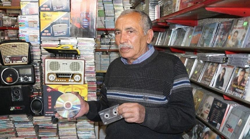 Unutulmaya Y&uuml;z Tutmuş Meslek: &lsquo;kaset&ccedil;ilik&rsquo;