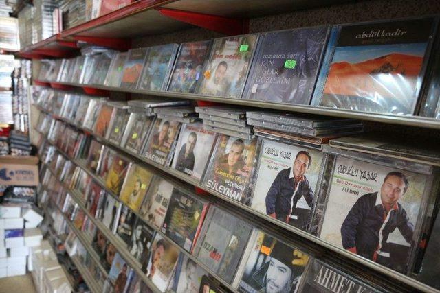 Unutulmaya Y&uuml;z Tutmuş Meslek: &lsquo;kaset&ccedil;ilik&rsquo; 3