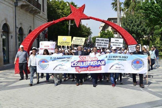 Mersin Liseler Arası Tiyatro Günleri Başladı 1