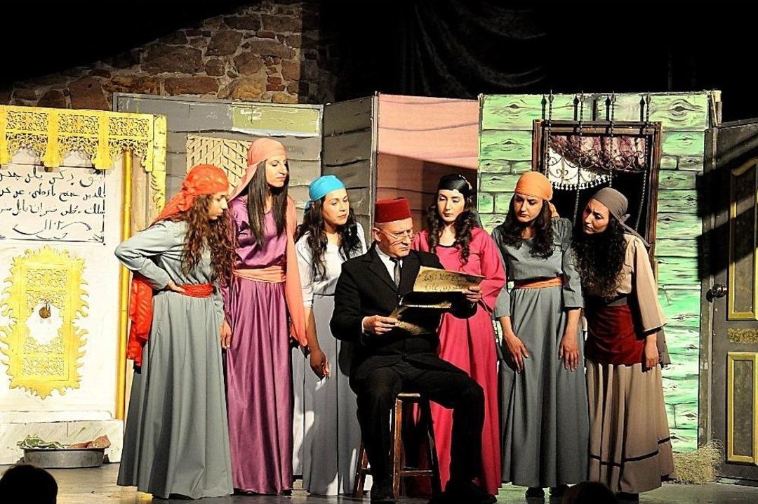 Efeler Belediye Tiyatrosu Ege Turnesine &Ccedil;ıktı