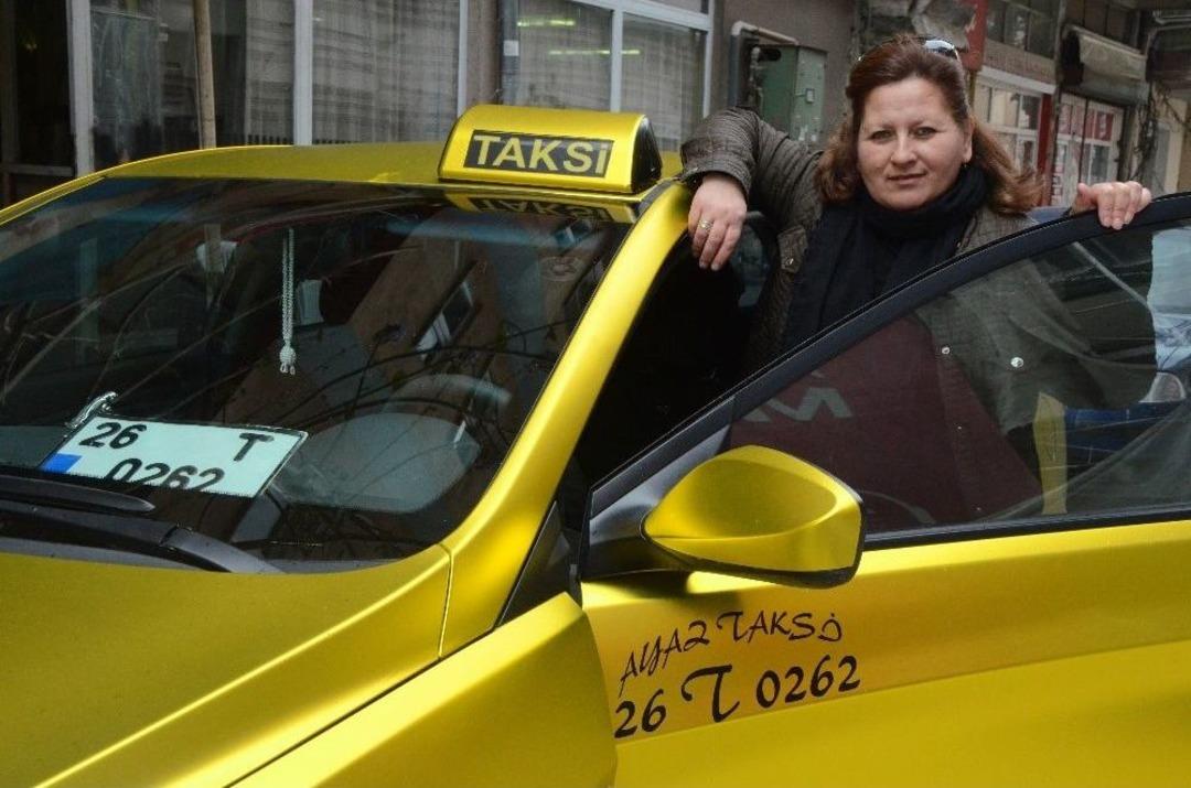 Elinin Hamuruyla Erkeklerin Bile Zorlandığı İşlerin &Uuml;stesinden Geliyor