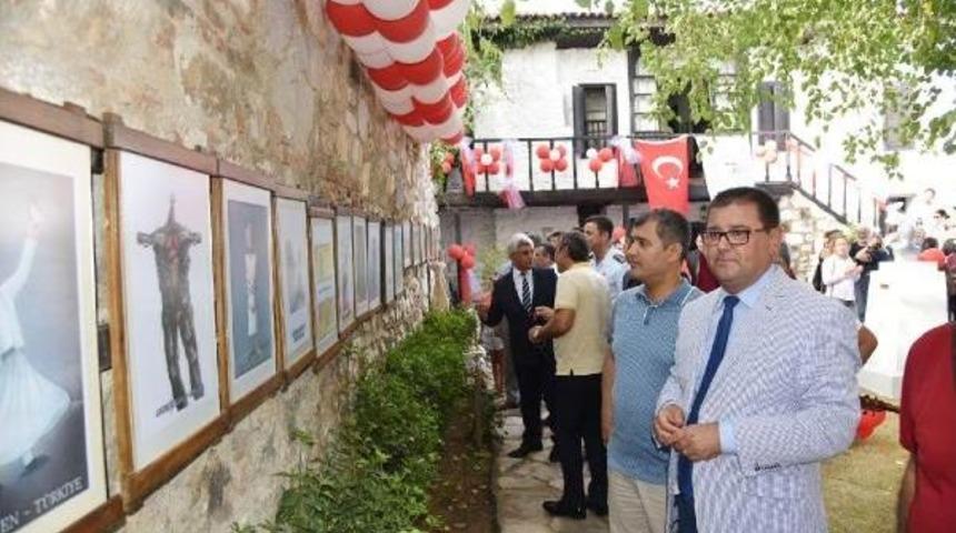 Turhan Sel&ccedil;uk'un &Ouml;d&uuml;ll&uuml; Karikat&uuml;rleri İstanbul'da Sergilenecek