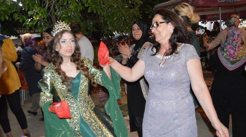 Engelli Kıza Damatsız D&uuml;ğ&uuml;n