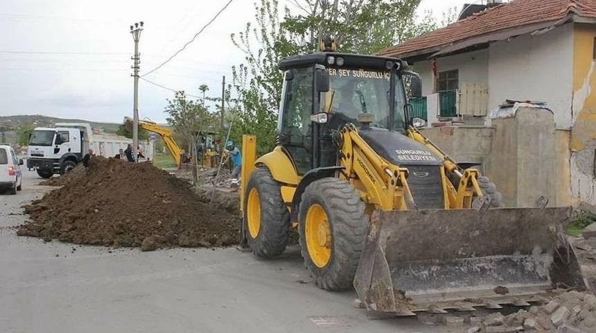 Sungurlu&rsquo;da Parke Yol Ve &Ccedil;evre D&uuml;zenleme &Ccedil;alışmaları