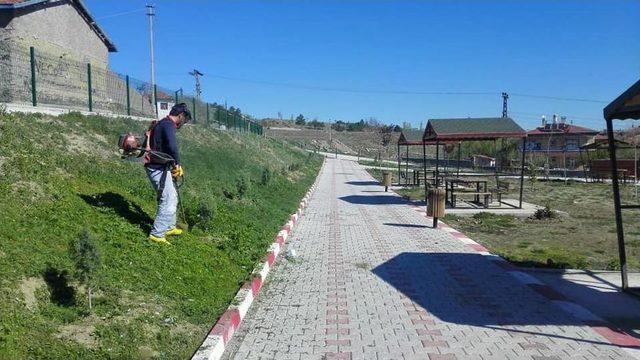 Sungurlu&rsquo;da Parke Yol Ve &Ccedil;evre D&uuml;zenleme &Ccedil;alışmaları 1