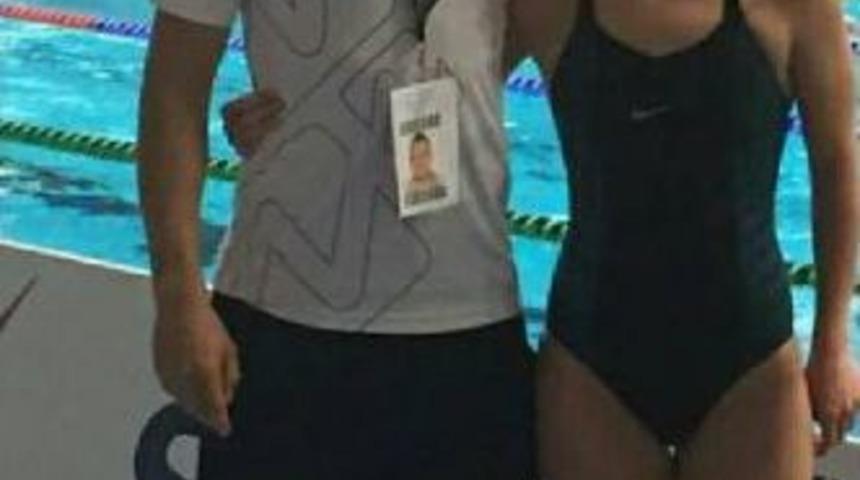 İzmirli Otizmli Y&uuml;z&uuml;c&uuml; Şevval D&uuml;nya Şampiyonasına Katılacak