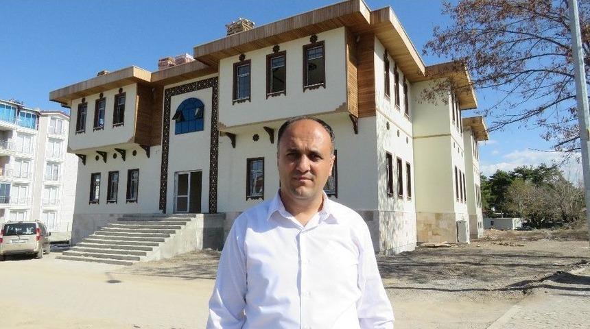 Beyşehir Hanımlar Lokali Ve Şehir Konağı A&ccedil;ılış İ&ccedil;in G&uuml;n Sayıyor