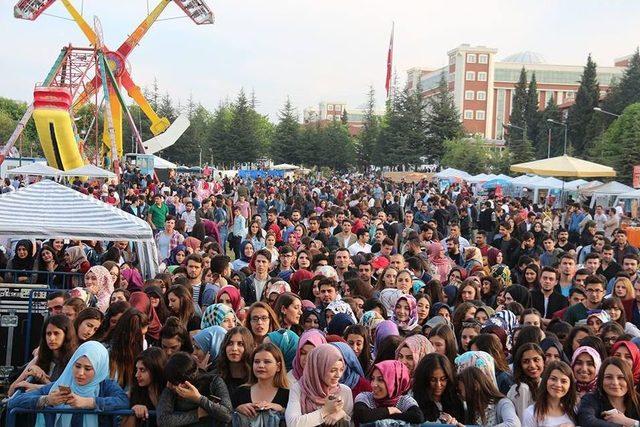 Resul Dindar Konserine Yoğun İlgi