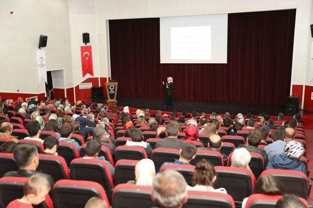 ‘ailede Öfke Kontrolü’ Konulu Konferansa Yoğun İlgi