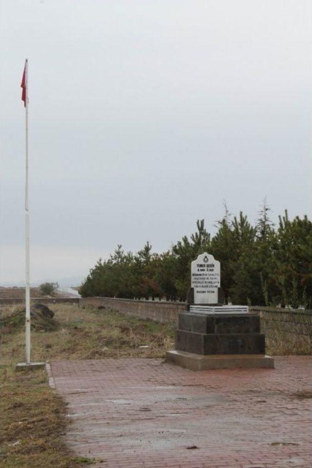 İlk Türk Gazeteci Yunus Bekir Mezarı Başında Anıldı