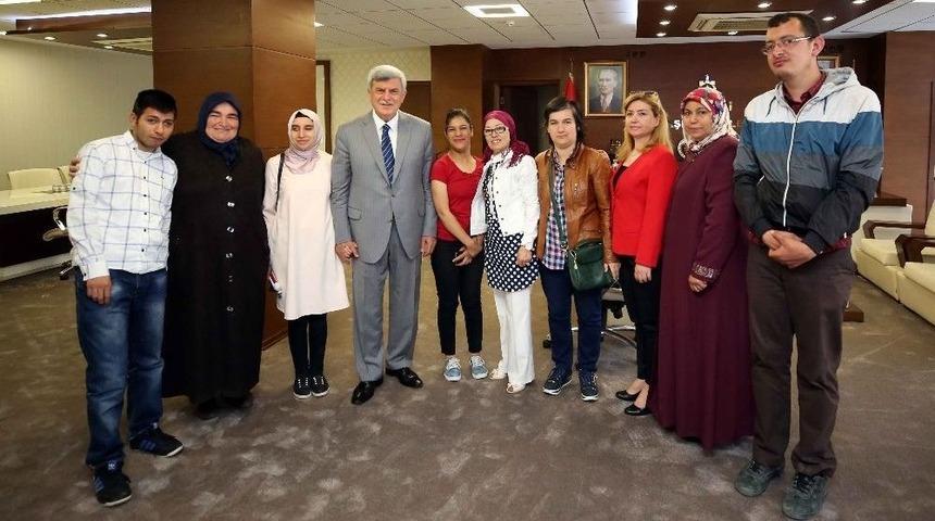 Başkan Karaosmanoğlu, “bizler Sevgi Medeniyetinin Mensuplarıyız”