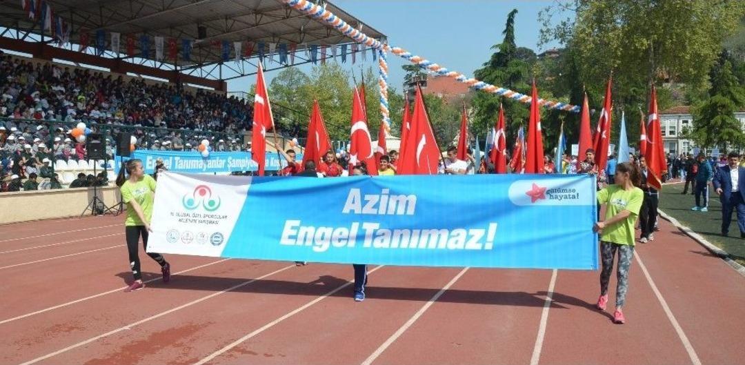 2 Bin &Ouml;zel Sporcu, Atletizm Yarışlarında Ter D&ouml;kt&uuml;
