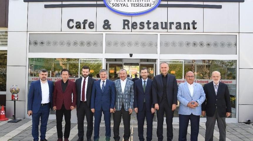 Başkan Yazıcı, Anadolu Yakası Belediye Başkanlarını Tuzla&rsquo;da Ağırladı
