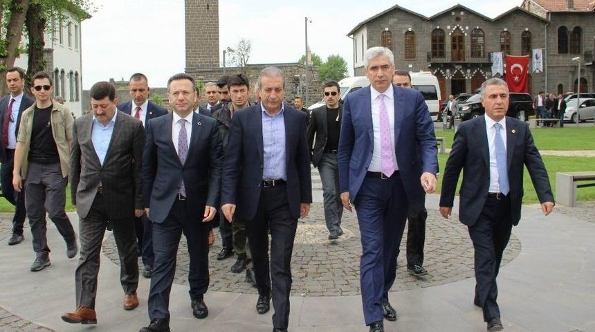 Ak Parti Genel Başkan Yardımcısı Mehdi Eker: