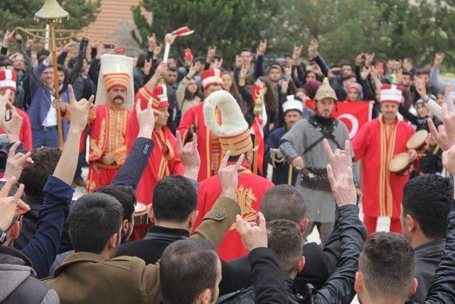 Sivas’ta Türkçüler Günü Kutlandı.