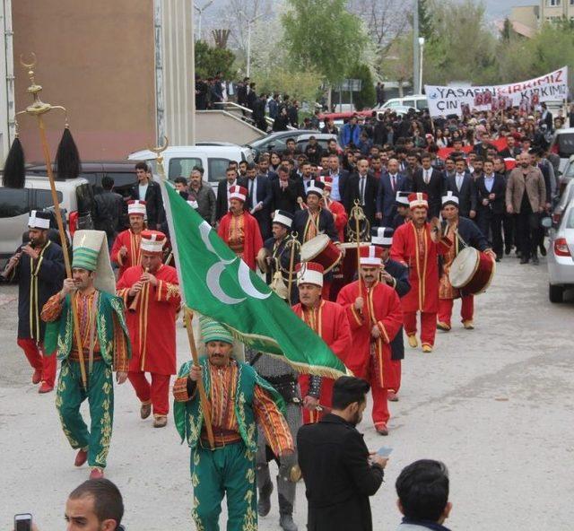 Sivas’ta Türkçüler Günü Kutlandı.